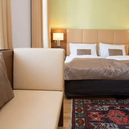 Jedermann Boutiquehotel Mit Stadtgarten Salzburg