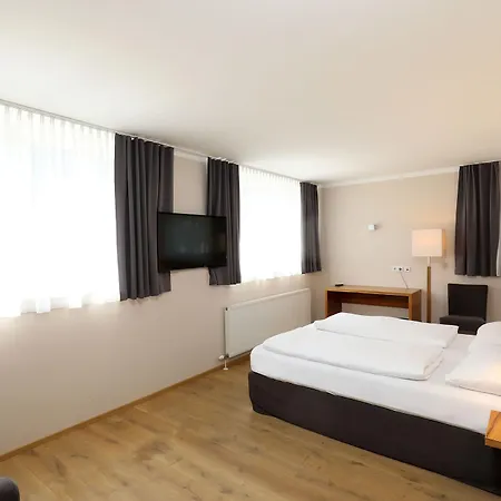 Hotel Jedermann Boutiquehotel Mit Stadtgarten