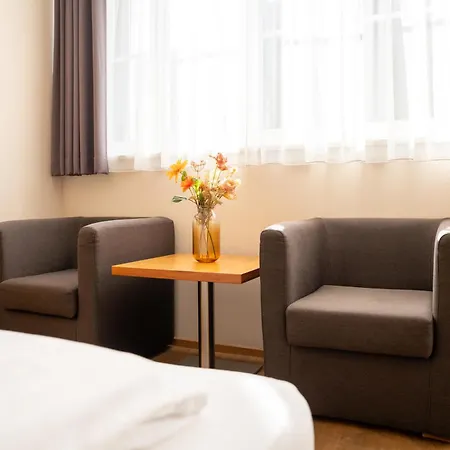 Jedermann Boutiquehotel Mit Stadtgarten Salzburg