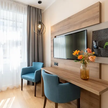 Hotel Jedermann Boutiquehotel Mit Stadtgarten 3*