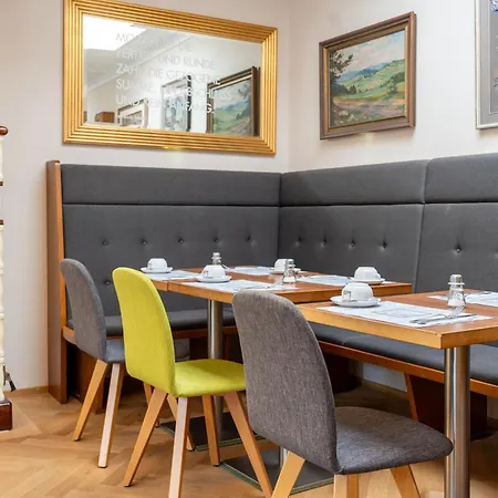 Jedermann Boutiquehotel Mit Stadtgarten Hotel 3*