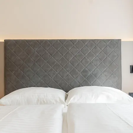 Jedermann Boutiquehotel Mit Stadtgarten Salzburg