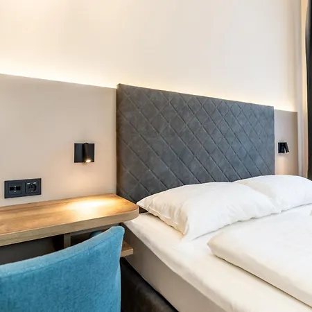 Jedermann Boutiquehotel Mit Stadtgarten 3* Salisburgo
